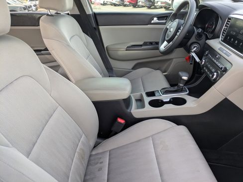 Used 2021 Kia Sportage LX image 12