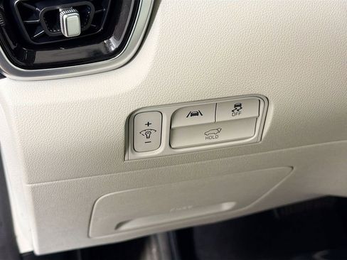 Used 2023 Kia Sorento SX AWD/4WD image 12