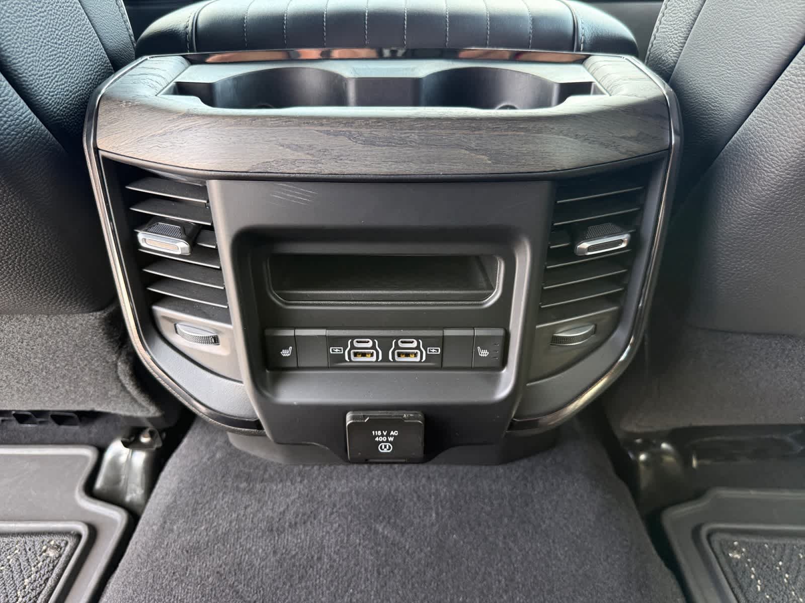 Used 2026 RAM 2500 Limited AWD/4WD image 16