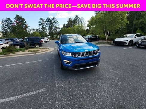 Used 2017 Jeep Compass Limited AWD/4WD image 3