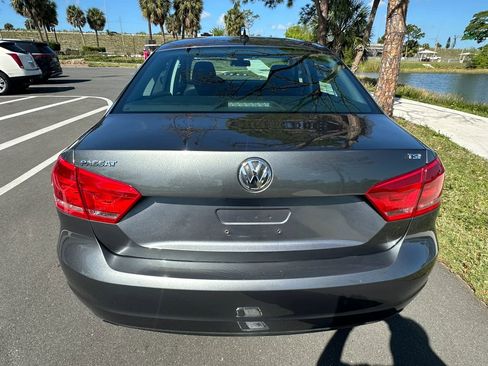 Used 2014 Volkswagen Passat 1.8T Wolfsburg Edition image 10