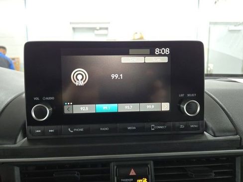 Used 2023 Honda Pilot LX image 30