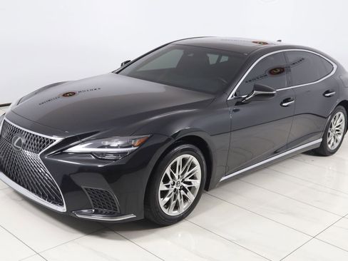 Used 2021 Lexus LS 500 AWD w/ Accessory Package (Z2) image 32