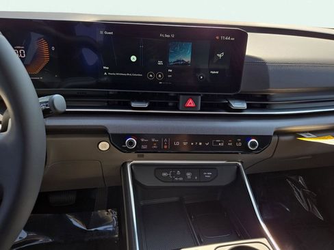 New 2026 Kia Carnival EX image 25