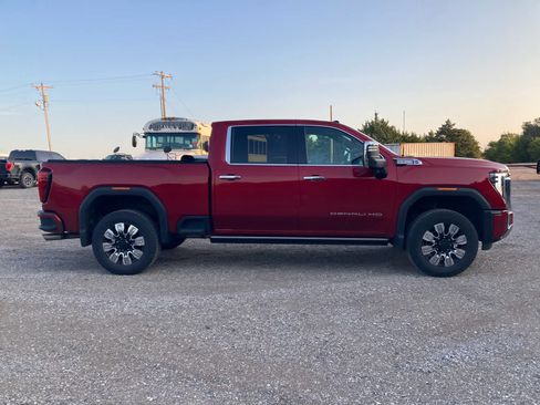 Used 2024 GMC Sierra 2500 Denali w/ Denali Reserve Package AWD/4WD image 8