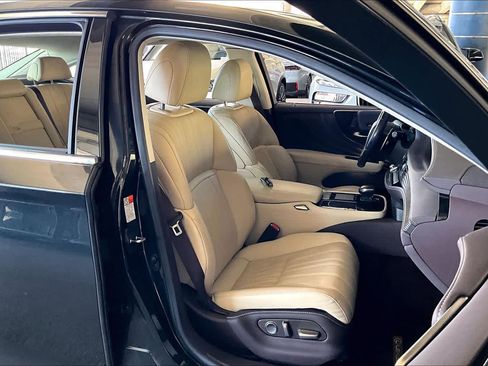 Used 2019 Lexus LS 500 image 8
