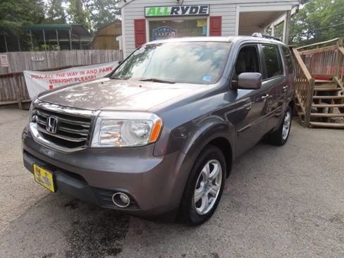Used 2015 Honda Pilot EX image 2