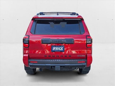 Used 2025 Toyota 4Runner 4WD image 7