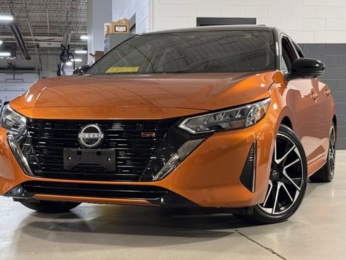 Used 2024 Nissan Sentra SR w/ SR Premium Package image 35