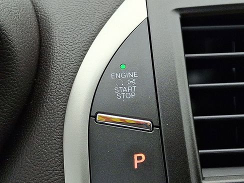 Used 2018 Lincoln MKC Premiere FWD image 23