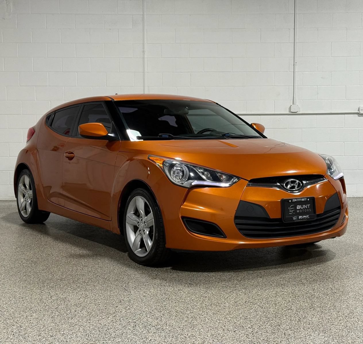 Used 2012 Hyundai Veloster FWD image 4