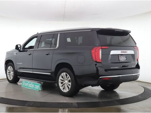 Used 2023 GMC Yukon XL SLT w/ SLT Luxury Package AWD/4WD image 8
