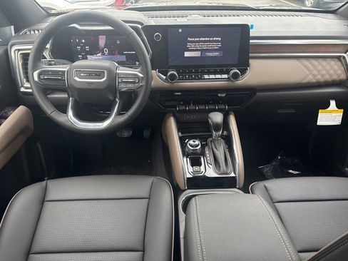 New 2026 GMC Canyon Denali w/ LPO, Denali Black Edition image 23