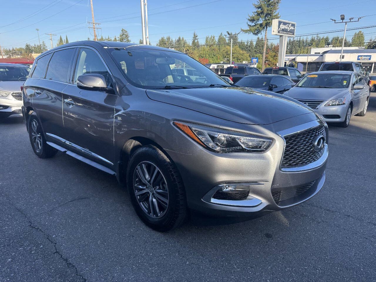 Used 2018 INFINITI QX60 FWD image 4