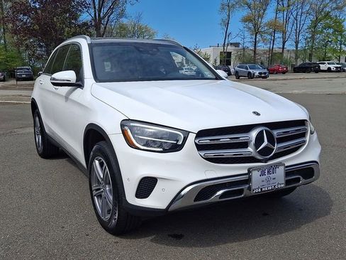 Used 2021 Mercedes-Benz GLC 300 4MATIC image 2