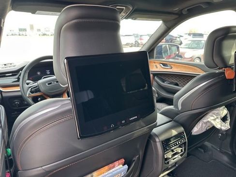 Used 2025 Jeep Grand Cherokee L Summit image 29