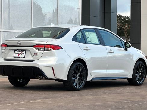 New 2026 Toyota Corolla SE image 4