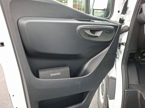 Used 2026 Mercedes-Benz Sprinter 2500 image 11