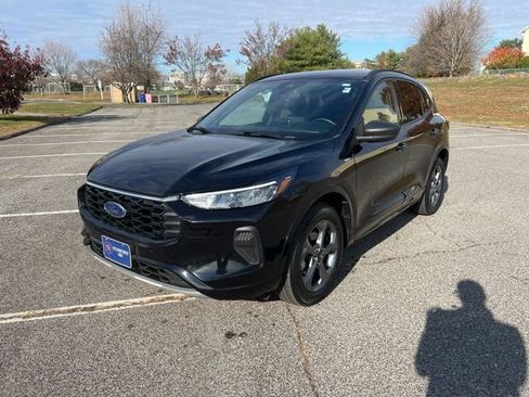 Used 2023 Ford Escape ST-Line image 5