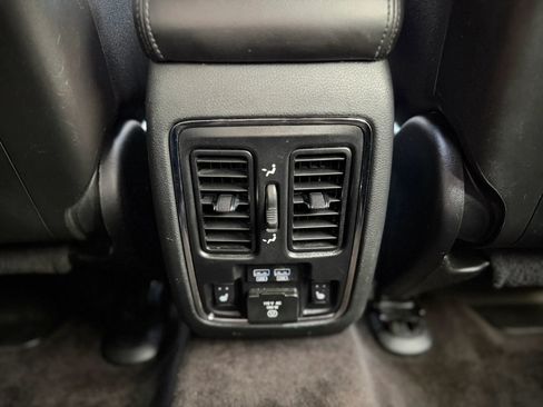 Used 2018 Jeep Grand Cherokee Limited AWD/4WD image 20