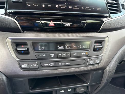 Certified 2025 Honda Ridgeline Sport image 12