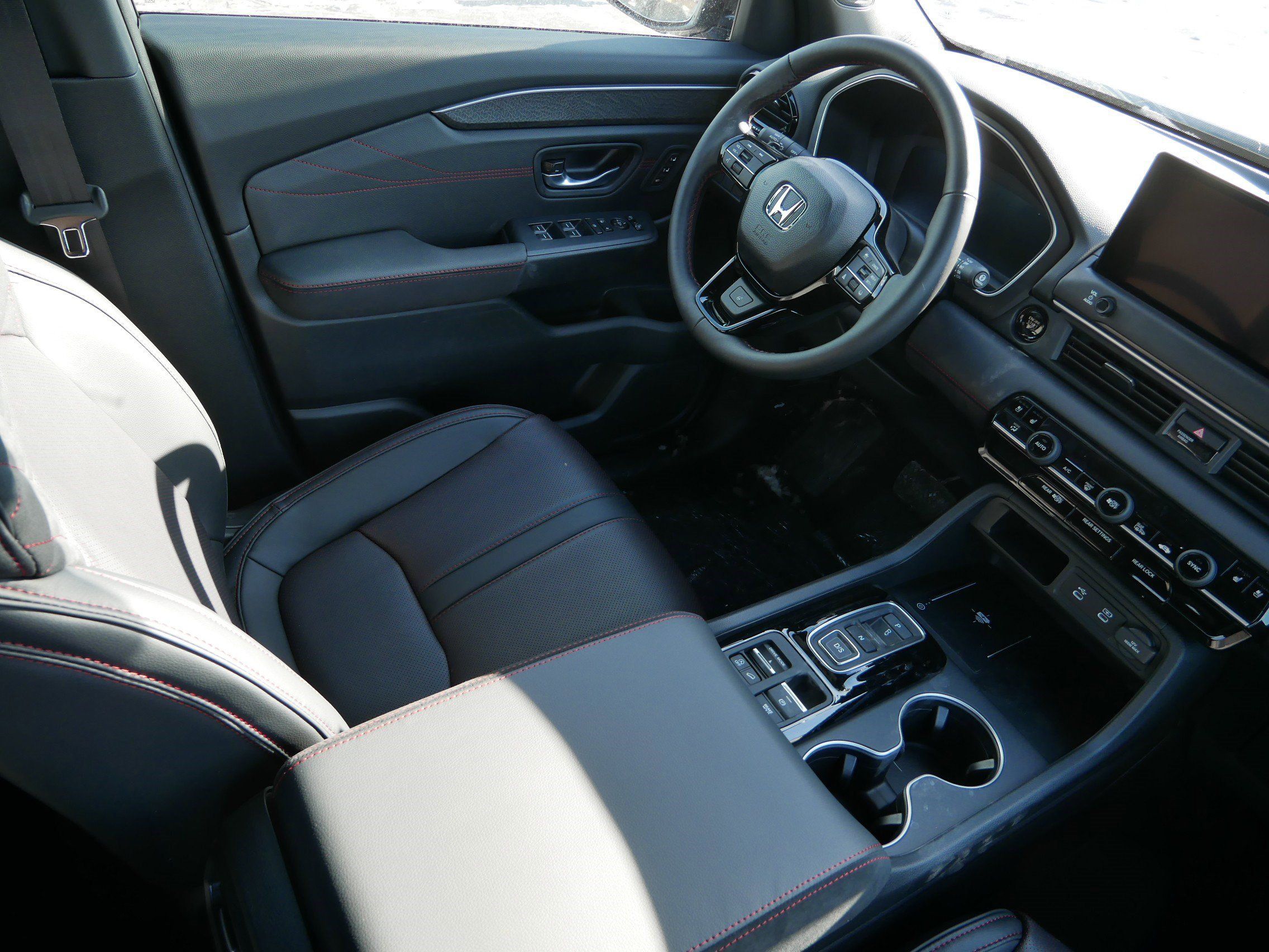 New 2026 Honda Pilot Black Edition image 9