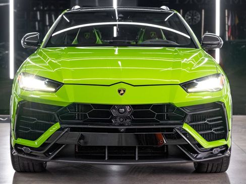 Used 2022 Lamborghini Urus AWD/4WD image 3