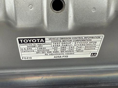 Used 2025 Toyota Camry LE image 34