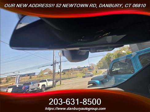 Used 2023 BMW iX xDrive50 w/ Sport Package AWD/4WD image 22