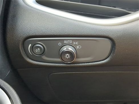 Used 2024 Chevrolet Malibu LT image 28