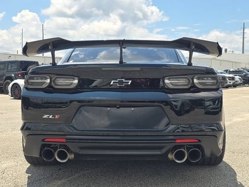 Used 2022 Chevrolet Camaro ZL1 RWD image 4