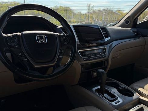 Used 2017 Honda Pilot EX-L image 37