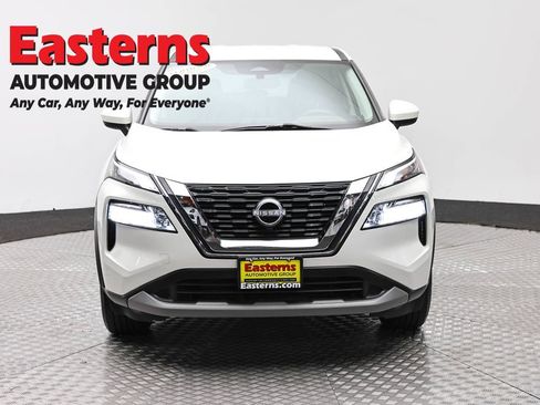 Used 2023 Nissan Rogue SV AWD/4WD image 2