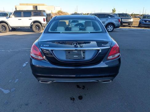 Used 2017 Mercedes-Benz C 300 4MATIC Sedan image 4