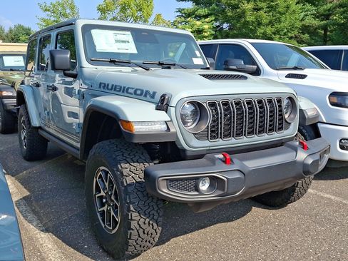 New 2026 Jeep Wrangler Unlimited Rubicon w/ Rockslide Package AWD/4WD image 3