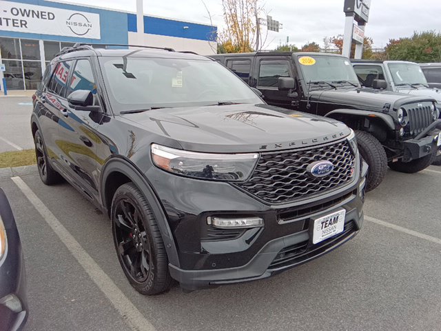 Used 2023 Ford Explorer XLT w/ Equipment Group 202A AWD/4WD image 1