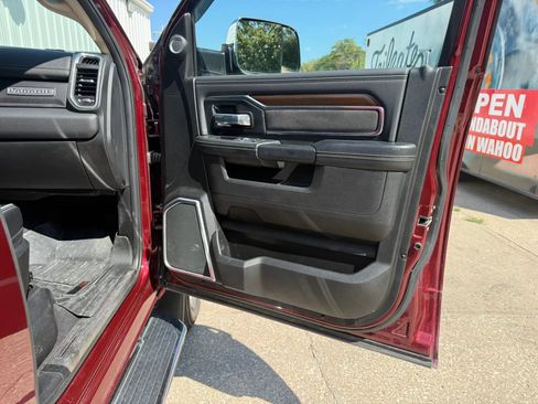 Used 2022 RAM 2500 Laramie AWD/4WD image 9