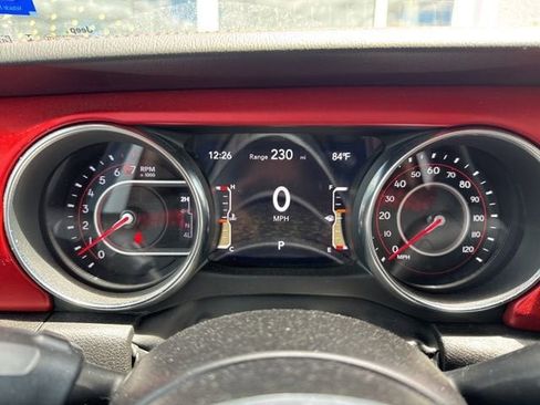 Used 2022 Jeep Gladiator Rubicon w/ Cold Weather Group AWD/4WD image 7