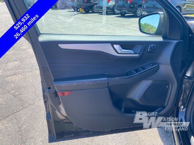 Used 2025 Ford Escape Platinum AWD/4WD image 13