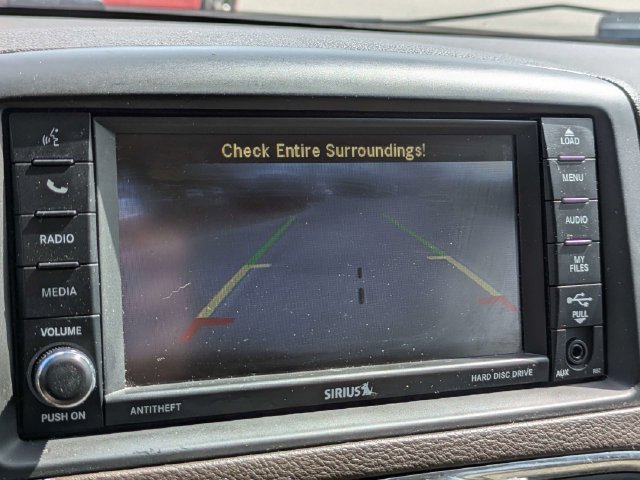Used 2015 Chrysler Town & Country Touring FWD image 26