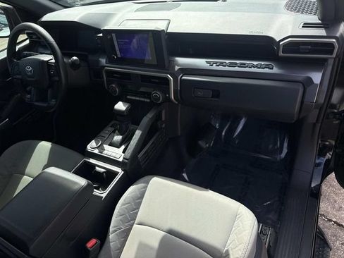 Used 2025 Toyota Tacoma SR5 RWD image 17