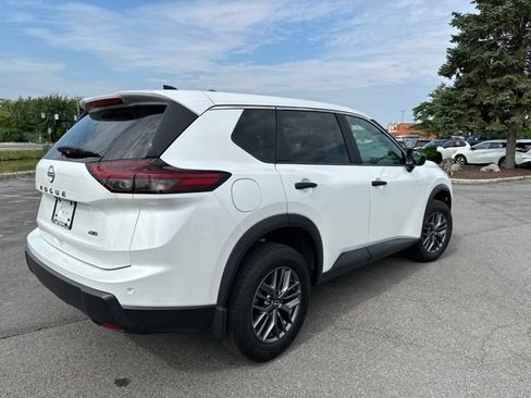 Used 2025 Nissan Rogue S AWD/4WD image 5