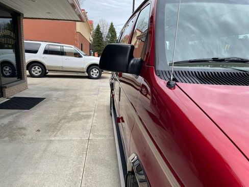 Used 1999 Ford E-150 and Econoline 150 image 7