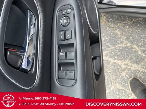 Used 2019 Honda HR-V EX-L image 11