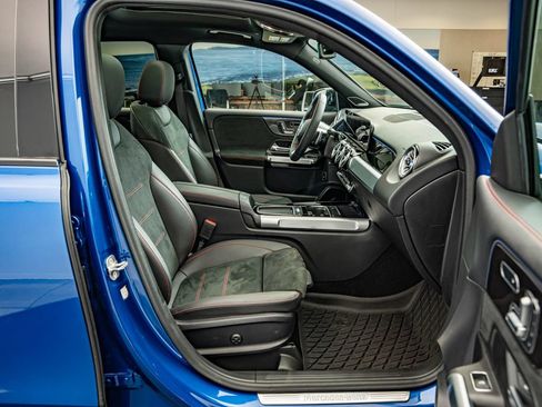 Certified 2024 Mercedes-Benz GLB 250 4MATIC image 37