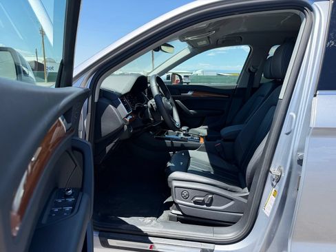 Used 2023 Audi Q5 2.0T Premium w/ Convenience Package AWD/4WD image 11