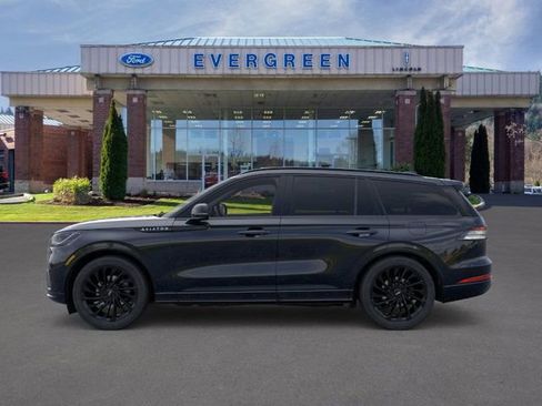 New 2026 Lincoln Aviator Reserve image 3