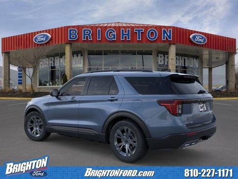 Used 2026 Ford Explorer Active AWD/4WD image 6