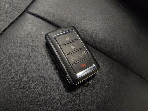 Used 2022 Jeep Grand Cherokee Limited AWD/4WD image 32