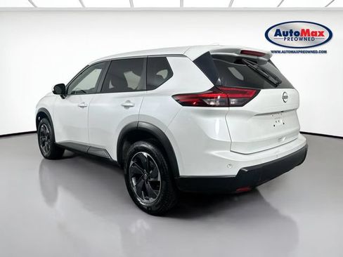 Used 2024 Nissan Rogue SV AWD/4WD image 5